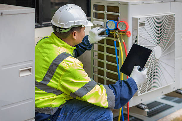 Professional Hvac technician working in Evansville, WY